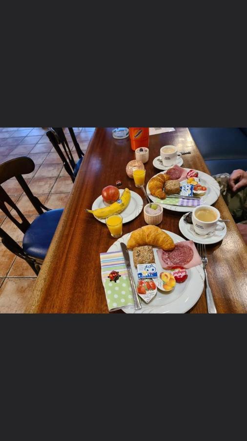 Zak Neuhausen Hostel Neuhausen Am Rheinfall Luaran gambar